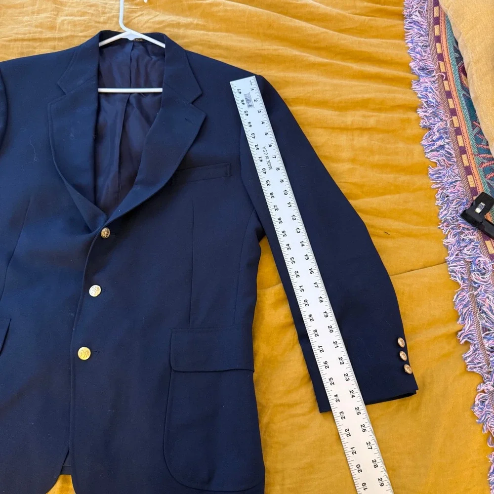 Orvis Mens Navy Blue 3 Button Blazer Gold Crest Buttons Made in USA 46L